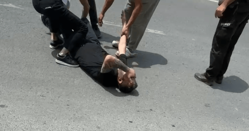 Gebze Adliyesi önünde hareketli dakikalar