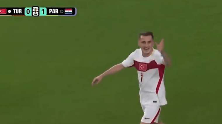 Kerem Aktürkoğlu’nun tribünlere tepkisi gündem oldu