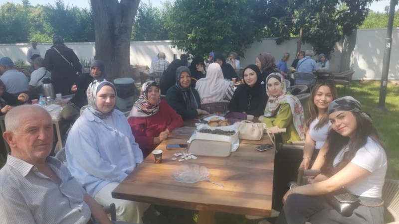 Gölcük Saygınlar Kulübü’nde kuşaklar buluştu