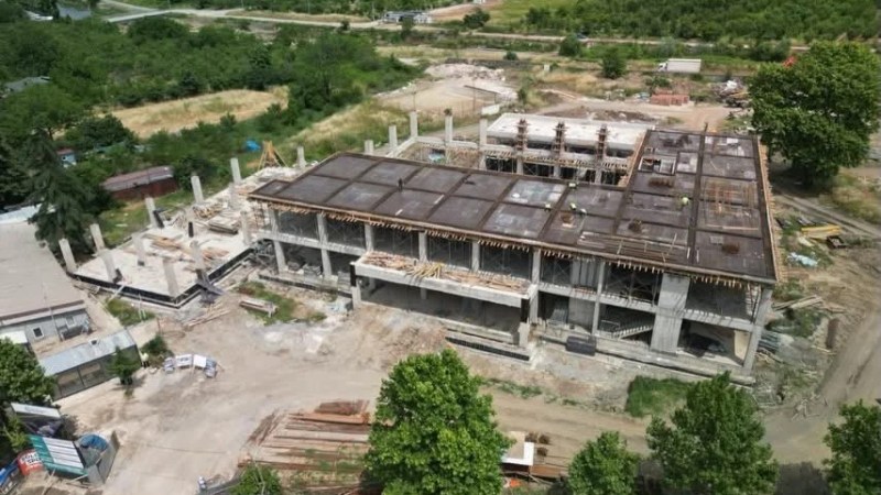 Gölcük’e FIFA standartlarında spor kompleksi