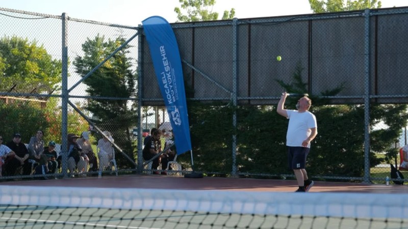Kocaeli'de tenis heyecanı başladı!
