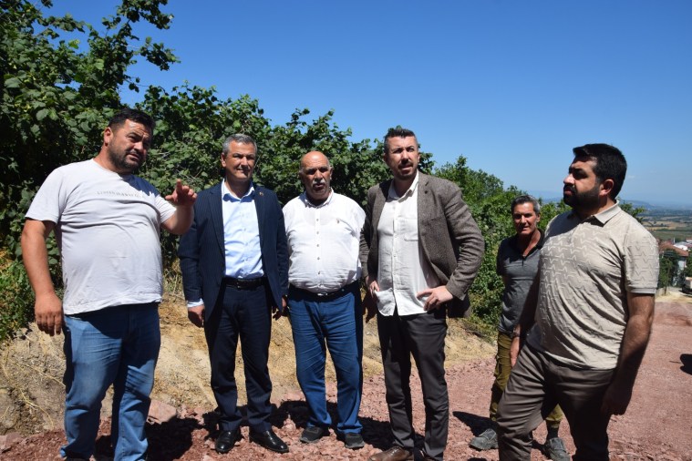 Akmeşe’de yol ve taş duvar çalışmaları hız kesmiyor