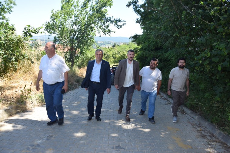 Akmeşe’de yol ve taş duvar çalışmaları hız kesmiyor