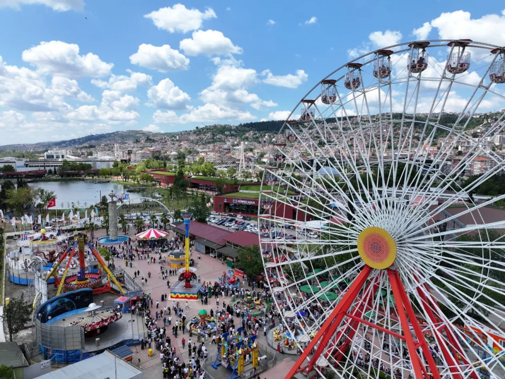 Karneval’da lunapark keyfi ücretsiz
