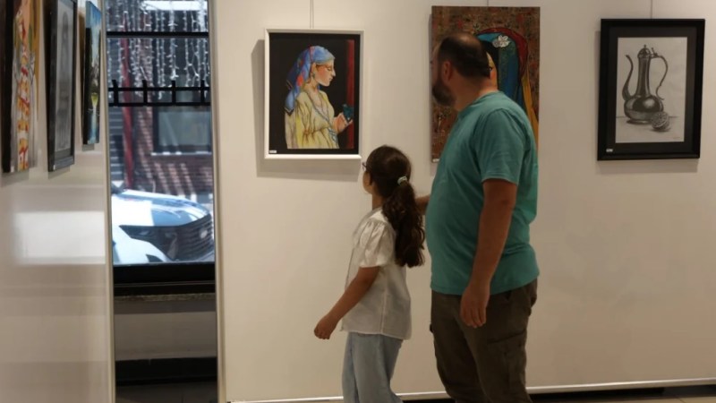 Kartepe’de ‘Ahenk’ resim sergisi açıldı