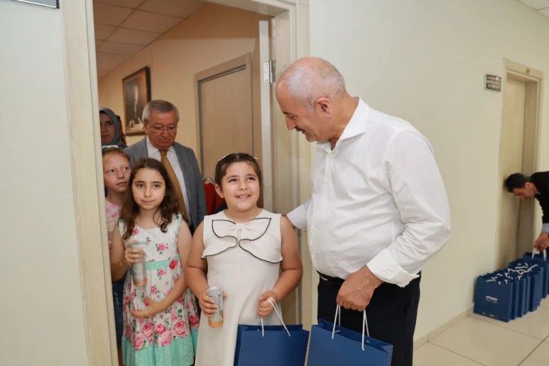Minik öğrenciler Başkan Büyükgöz’ü ziyaret etti