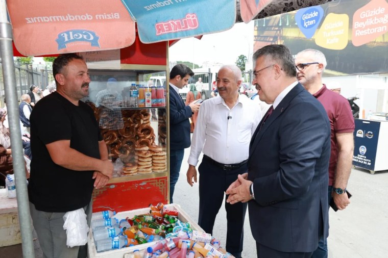 Gebze’de pazarda esnaf ve vatandaşla buluşma
