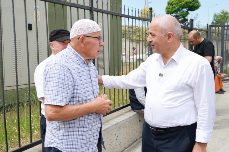 Gebze’de pazarda esnaf ve vatandaşla buluşma