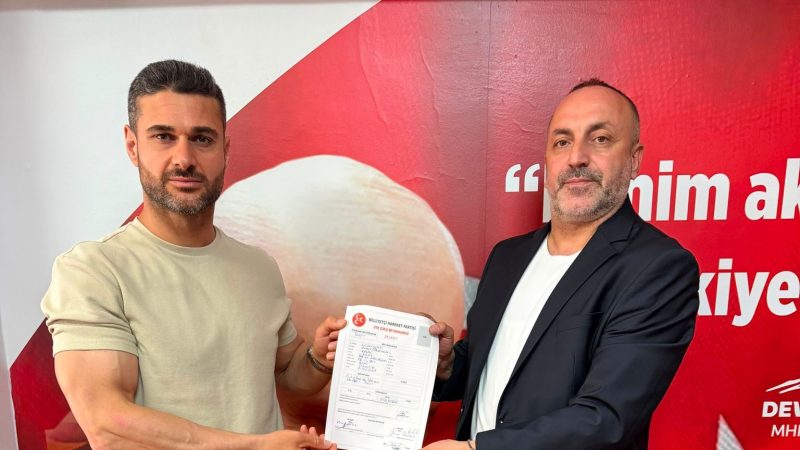 İki başarılı spor hocası MHP’ye üye oldu