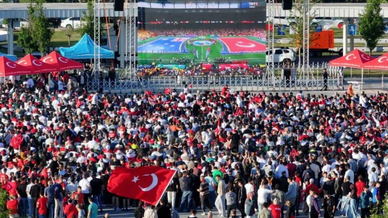 Milli maç coşkusu Kocaeli'de yaşandı