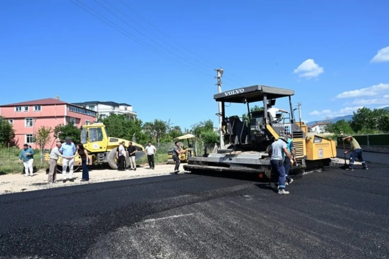Kartepe'de yol çalışmaları hız kesmiyor