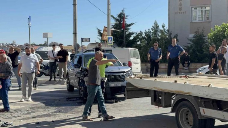 Darıca'da zincirleme kaza: 3 yaralı!