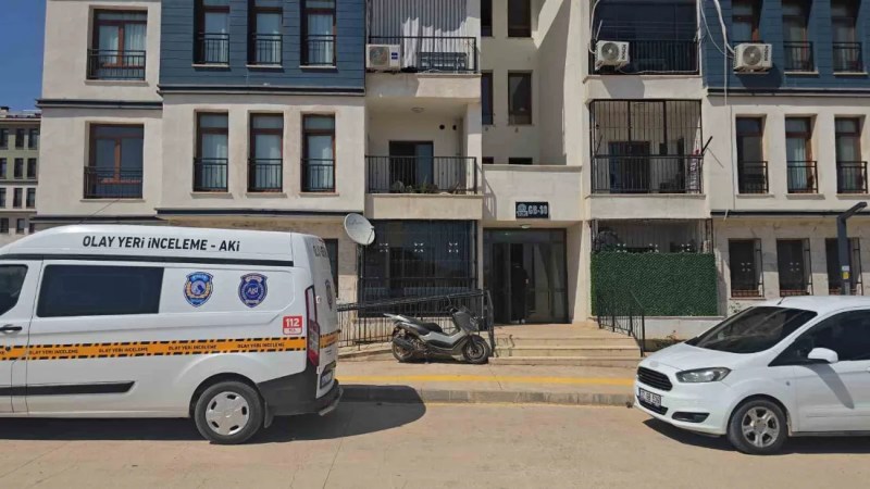 Evinde vurulan kadın kurtarılamadı!