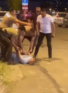 Bekçiye bıçaklı saldırı: Vurularak durduruldu!