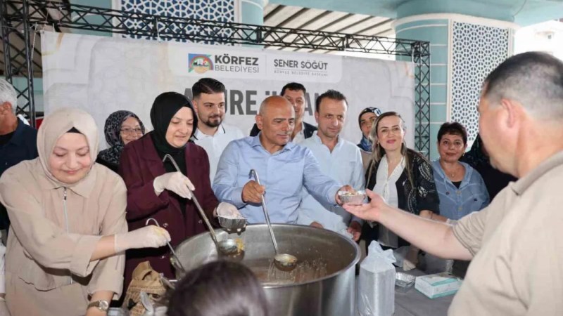 Körfez'de aşure ikramı!