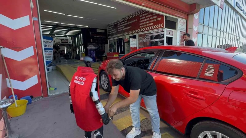 Zam isteyen robot Koç!