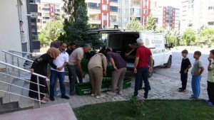 Bir hafta önce taşındığı evde can verdi!