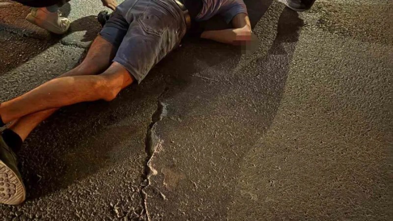 Körfez'de motosiklet yayaya çarptı!