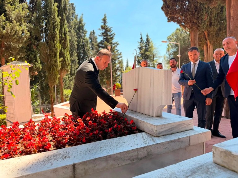 MHP’de operasyon! Hepsinin istifasını istedi