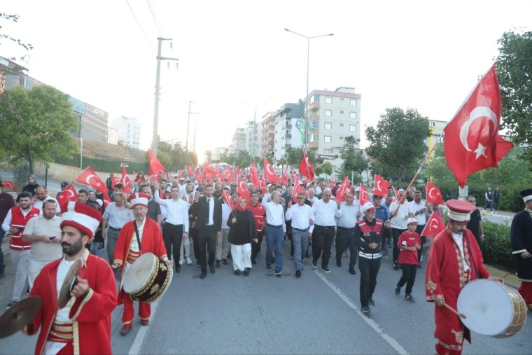 Çayırova, 15 Temmuz'da tek yürek oldu - 2. görsel