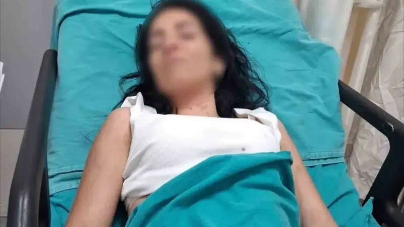 Uzaklaştırma kararına rağmen eşini defalarca bıçakladı!