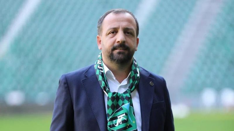 Kadir Genç istifa etti