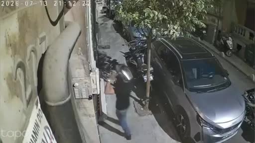 Eski eşinin evine gelen şahıs, kayınpederine saldırdı