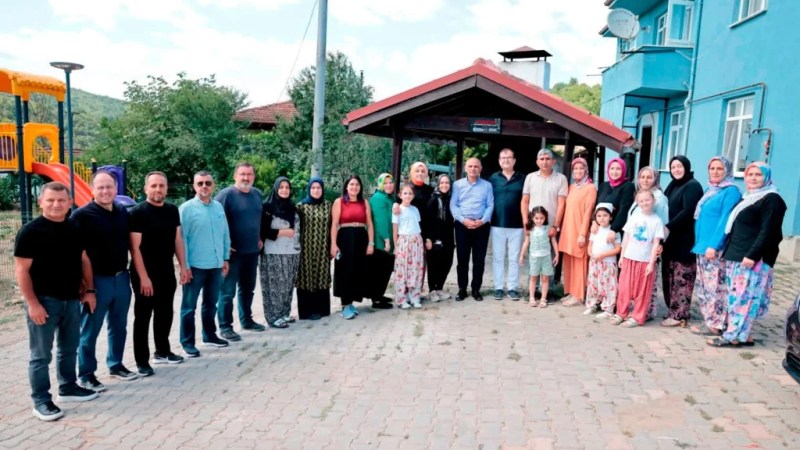 Başkan Söğüt köylere çıkarma yaptı!