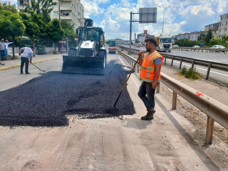 Körfez'de yol bakım mesaisi devam ediyor - 3. görsel