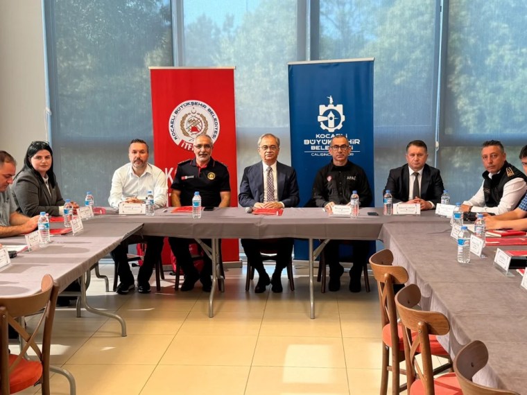 İtfaiyecilik eğitimi Kocaeli'de masaya yatırıldı - 2. görsel