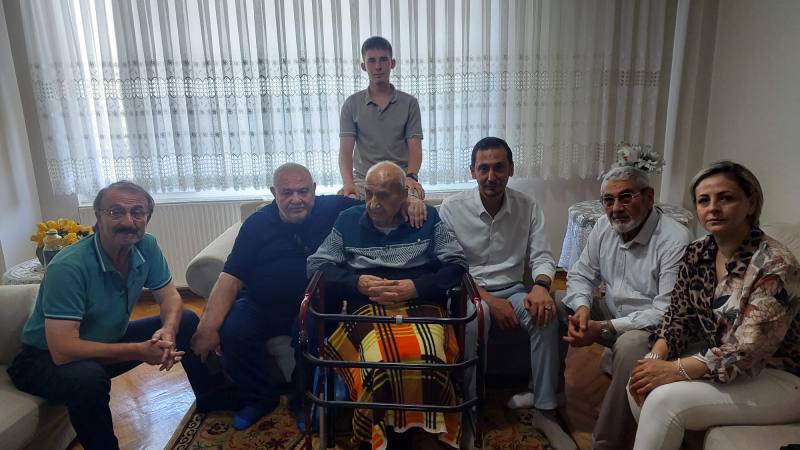 MHP İzmit İlçe Teşkilatı’ndan Kurucu İl Başkanı Vahap Atlı’ya ziyaret