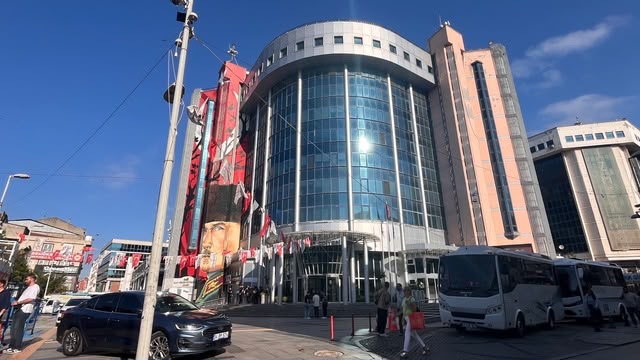 İzmit Belediyesi’nde bazı çalışanlara yurt dışı yasağı!