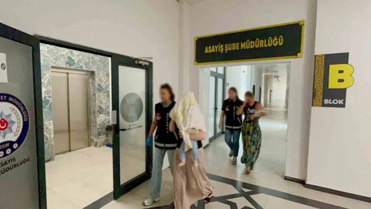 Bebekleriyle adliyeye sevk edildiler!