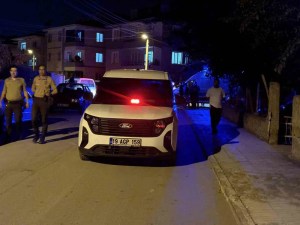 Babasının evine tüfekle saldırdı!