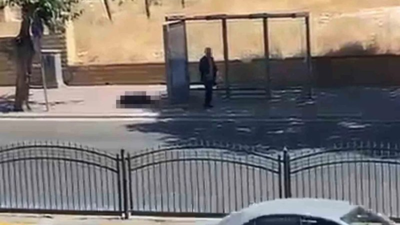 Eşini durakta vurdu!