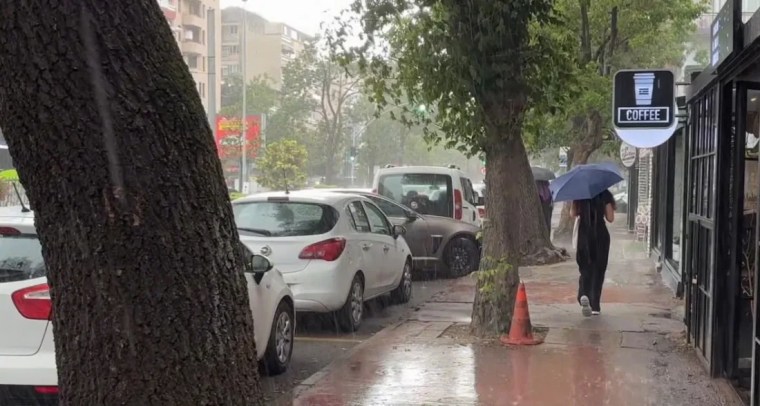 Kocaeli'de sağanak hayatı felç etti!