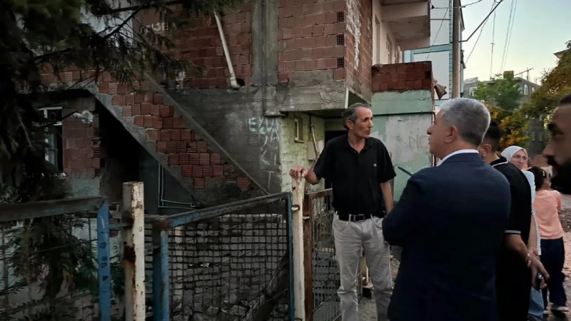 Başkan Ömeroğlu yangın mağduru aileyi ziyaret etti