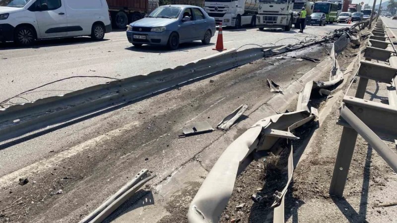 Körfez'de tır bariyerleri aştı: 1 yaralı!