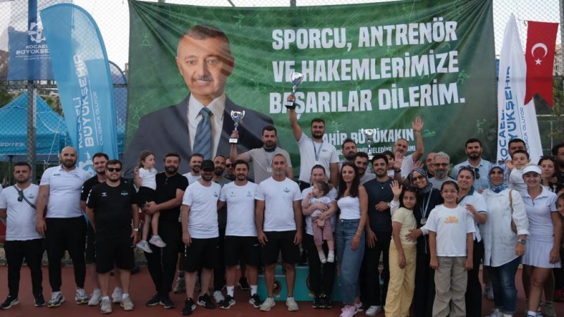 Kocaeli'de tenis turnuvası sona erdi!