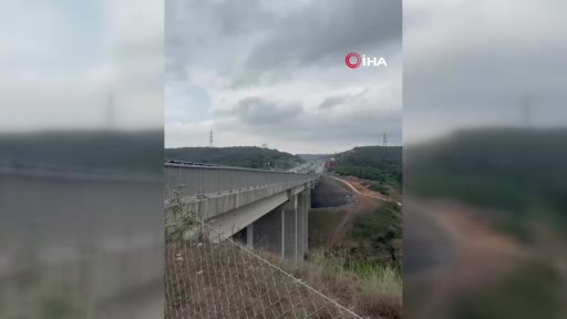 Viyadükte mahsur kalan keçi kurtarıldı!