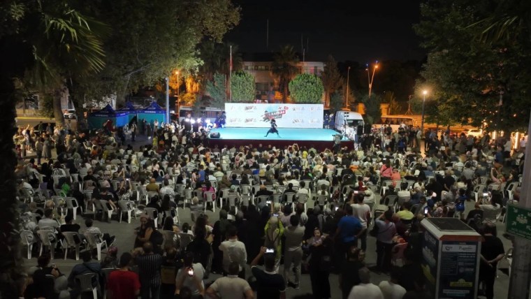 Kafkas Folklor Gösterileri Gölcük'ü Büyüledi! - 4. görsel