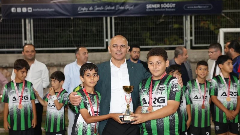Körfez’de Alparslan Sayarı Futbol Şenliği sona erdi