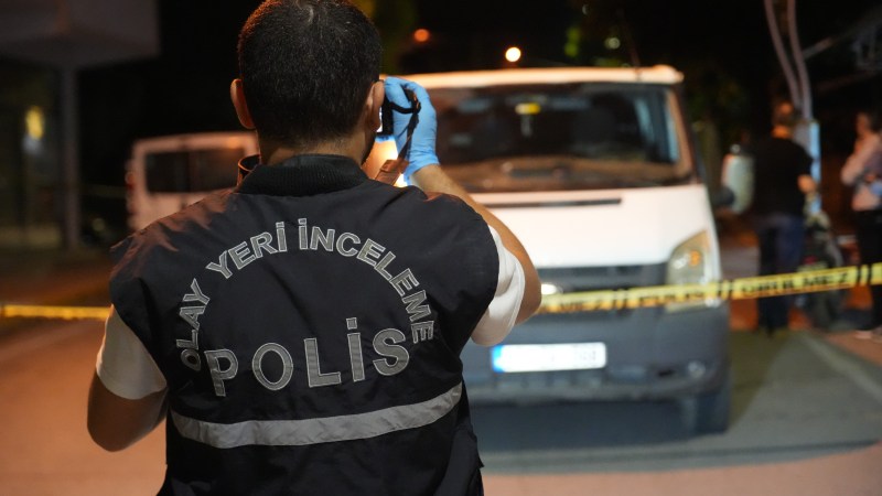 Derince’de ‘nişanlı kız’ iddiası aileleri birbirine soktu: 5 bıçaklama!