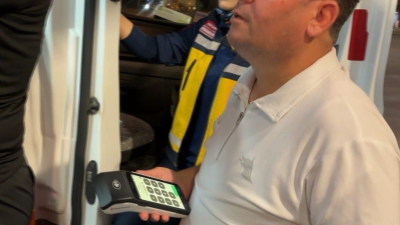 Alkollü sürücü sızdı, pompacı POS cihazıyla geldi!