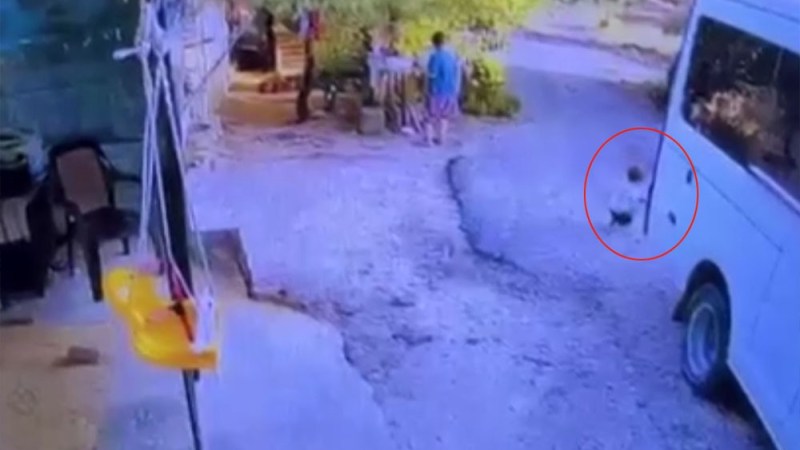 Babasının aracının altında can verdi: Minik bebeğin ölümü yürek yaktı