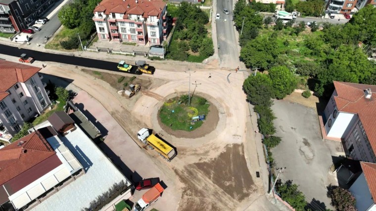 Gölcük'te Ergenekon Caddesi kavşağı yenileniyor! - 4. görsel