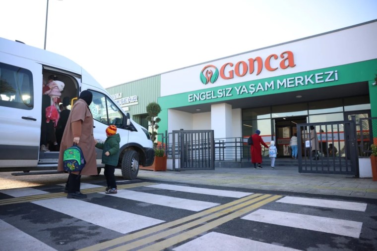 Gonca Engelsiz Yaşam Merkezi'nden 1.730 kişiye destek!