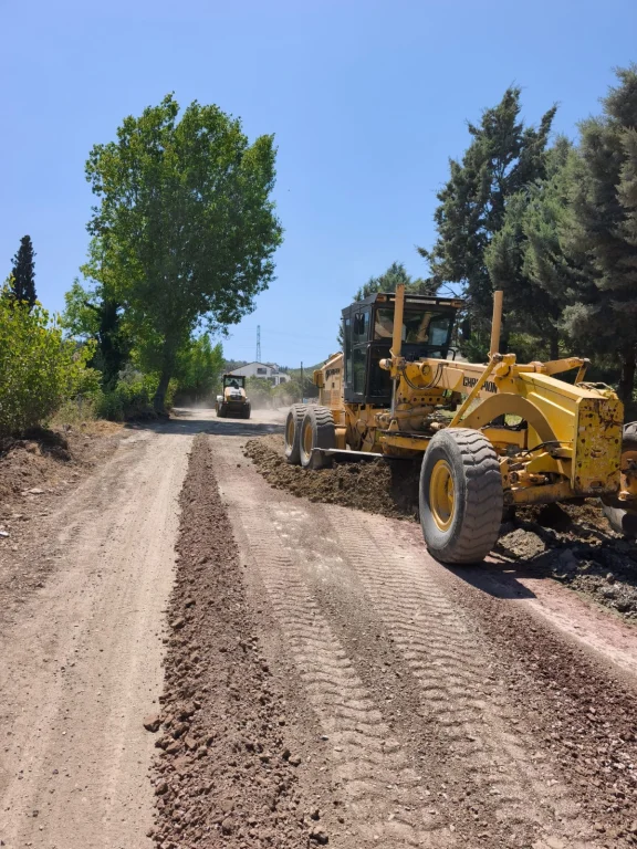 Karamürsel Dereköy'de yollar yenileniyor! - 3. görsel