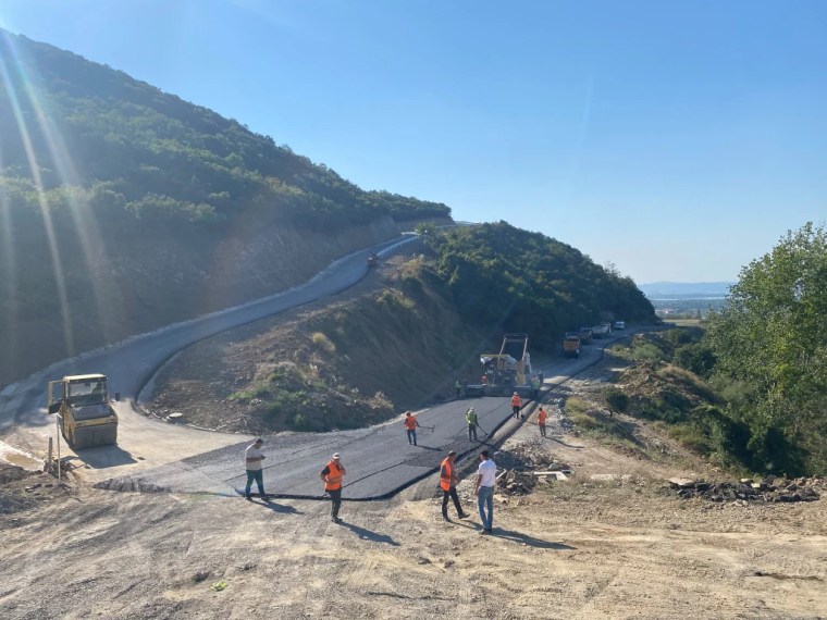 Karamürsel Dereköy'de yollar yenileniyor! - 4. görsel