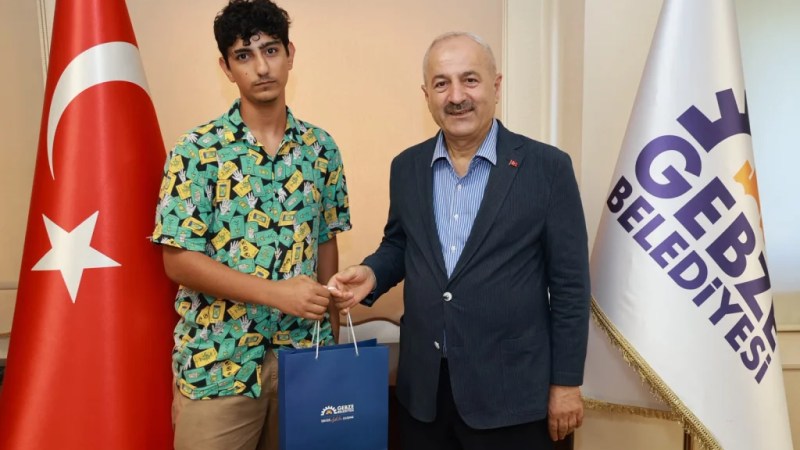 Gebze'nin YKS Şampiyonları Başkan Büyükgöz'le Buluştu